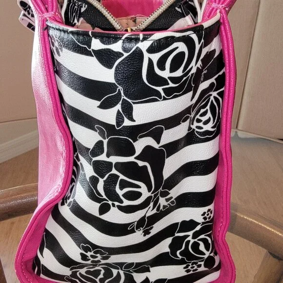 Betsy Johnson Petal to the Metal Convertible Crossbody Bag in Fushia - Picture 3 of 5